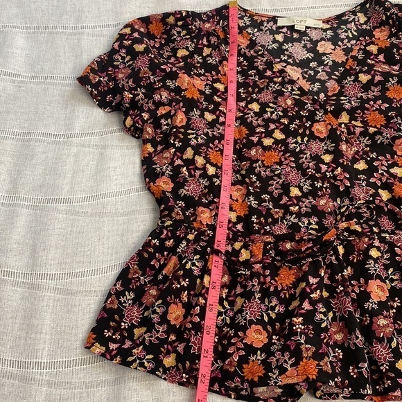 Loft fall floral short sleeveless blouse. - Picture 7 of 13